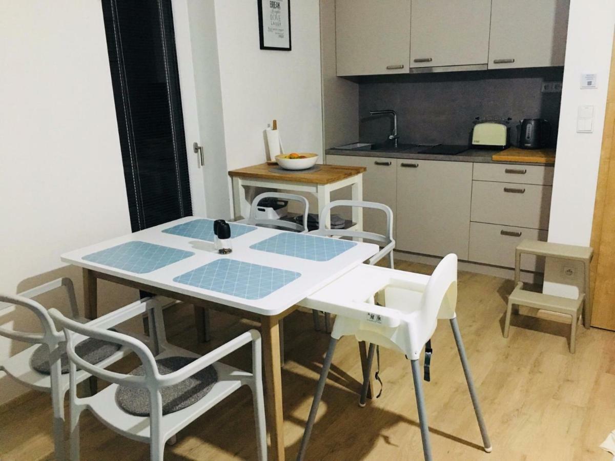 Apartman 2+Kk Dolni Morava Luaran gambar